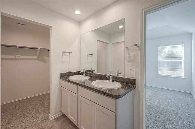 Building Photo - 5306 Auburn Gardens Ct
