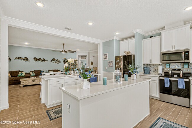 Building Photo - 6691 Cameo Dr
