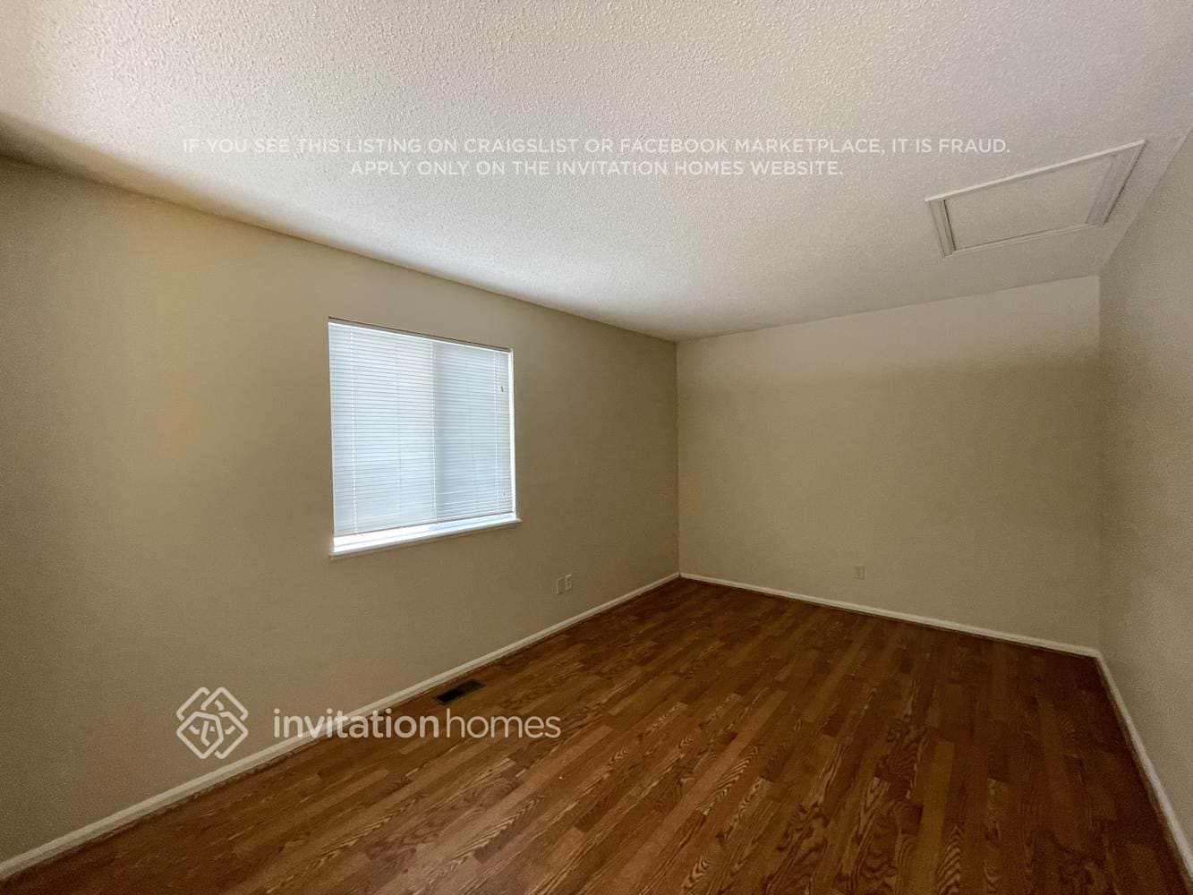 Building Photo - 3365 Bareback Dr