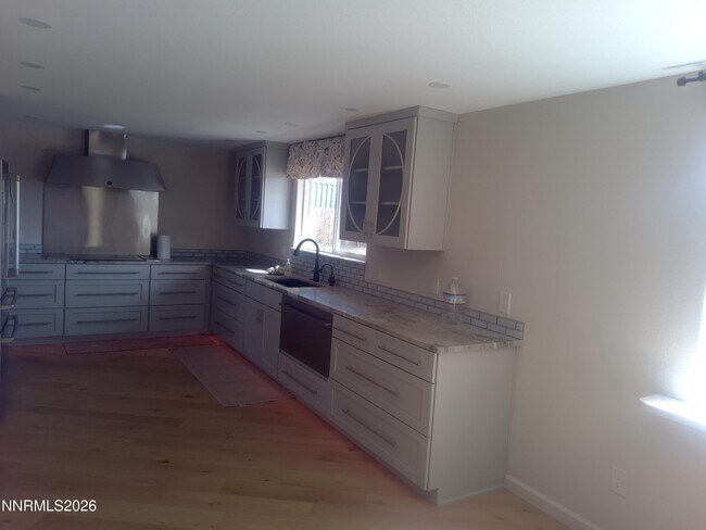 Building Photo - 1520 Cherokee Trail