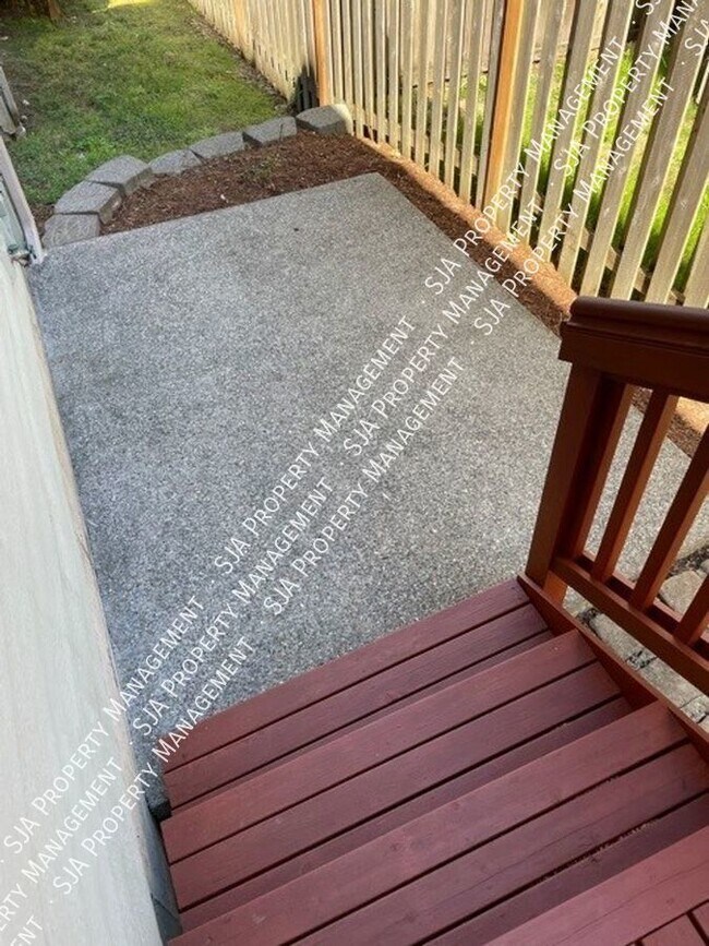 Building Photo - 4117 151st St SE