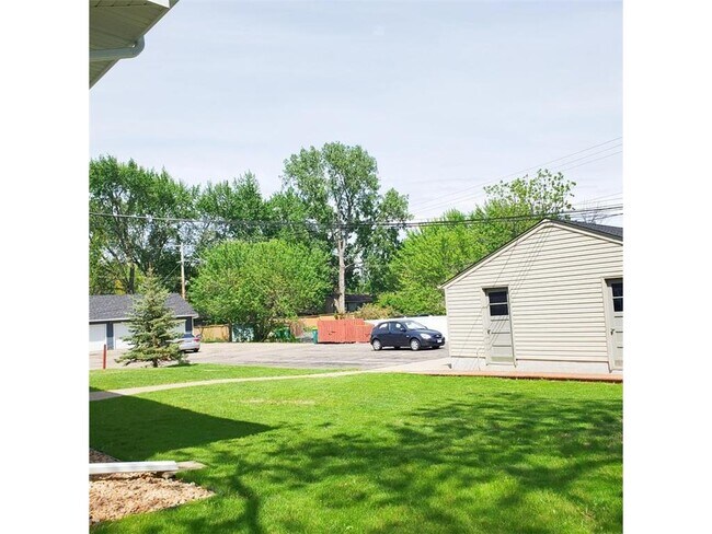 Building Photo - 2740 Xylon Ave N