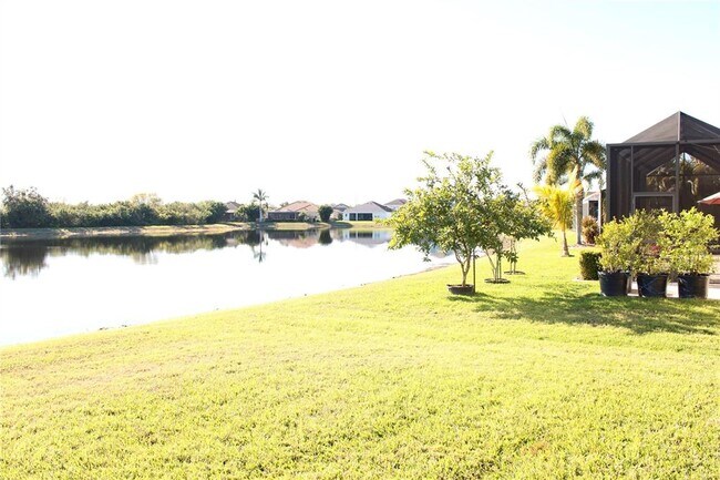 Building Photo - 629 Rosemary Cir