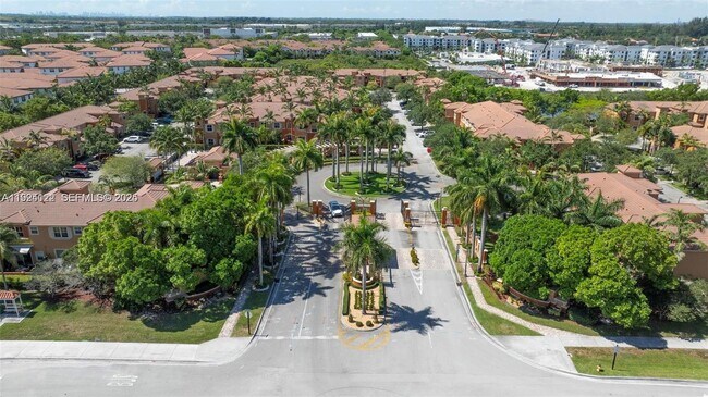 Building Photo - 2712 SW 120th Terrace