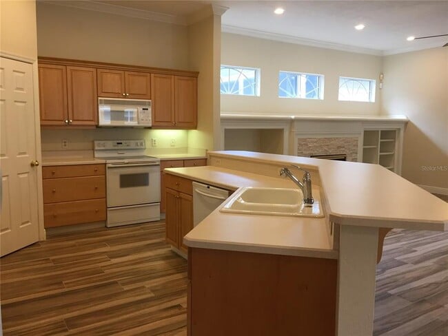 Building Photo - 4414 SW 91st Dr