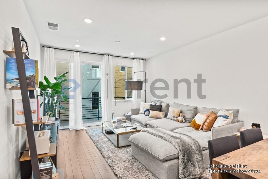 Building Photo - 641 Toby Ct