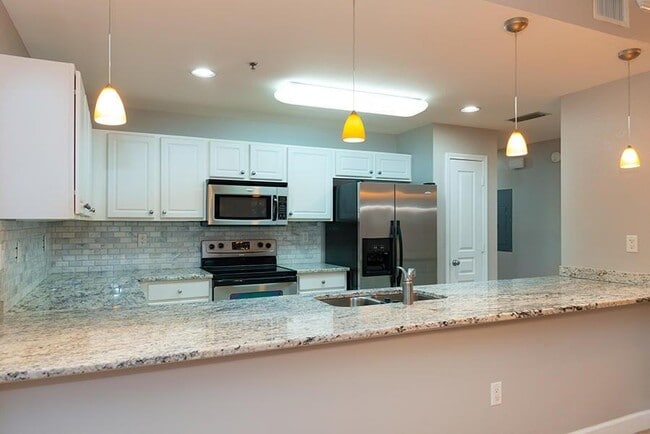 Building Photo - 113 Brooks St SE