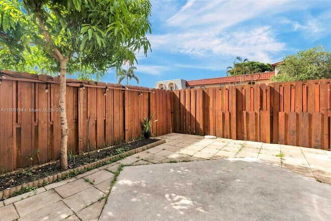 Building Photo - 2605 SW 73rd Way