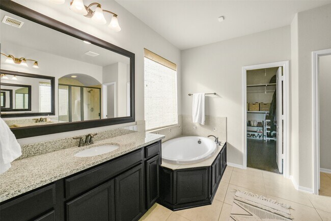 Building Photo - 29323 Prairie Rose Ct