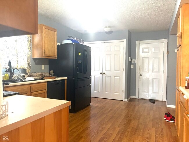 Building Photo - 8127 Maple Stream Blvd