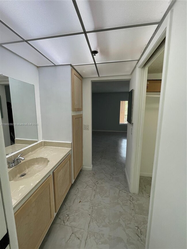 Building Photo - 8730 SW 133rd Avenue Rd