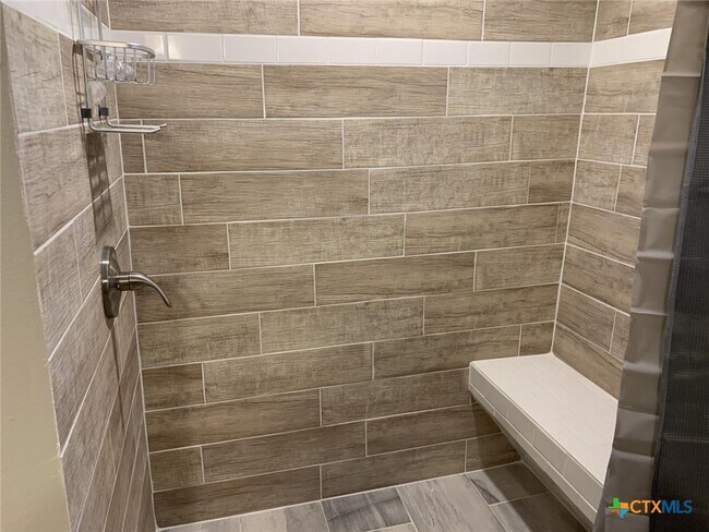 Building Photo - 1902 State Hwy 95