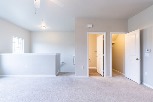 Building Photo - Fantastic Johnston Townhome Rental!