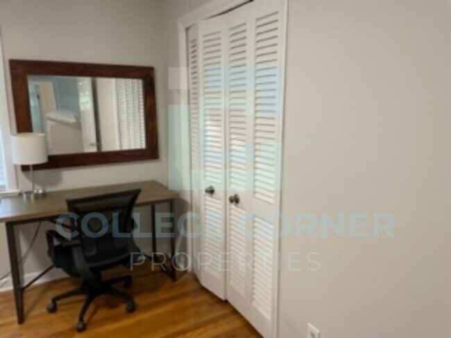 Building Photo - 1457 Brookwood Dr
