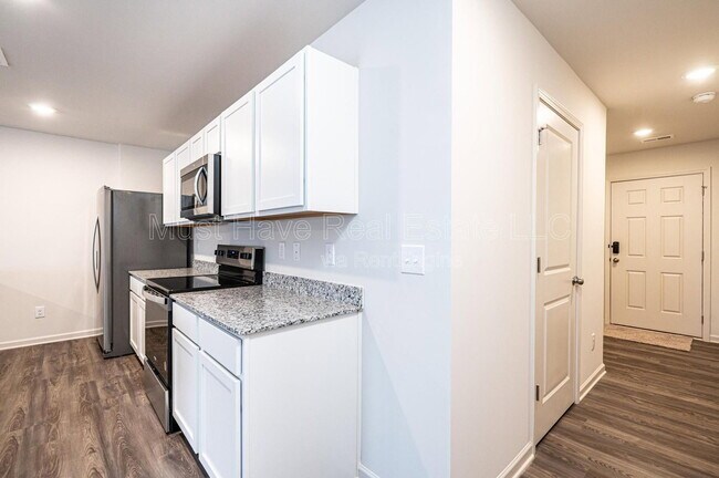 Building Photo - 1942 Tranquility Cir