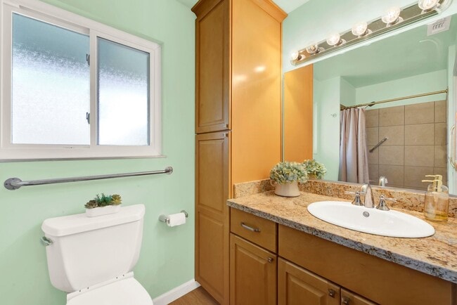 Building Photo - 162 Isle Royale Cir