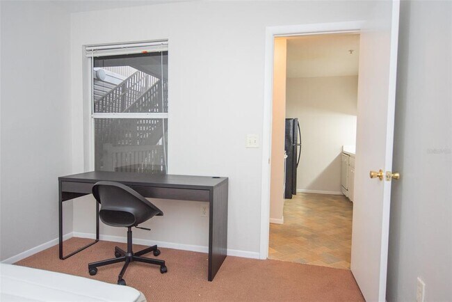Building Photo - 4000 SW 23rd St
