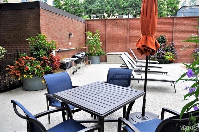 Building Photo - 4540 Laclede Ave