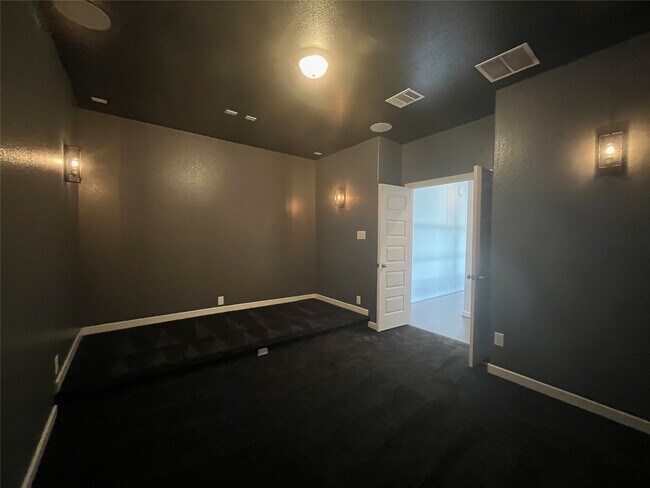 Building Photo - 23707 Montclair Forest Trl