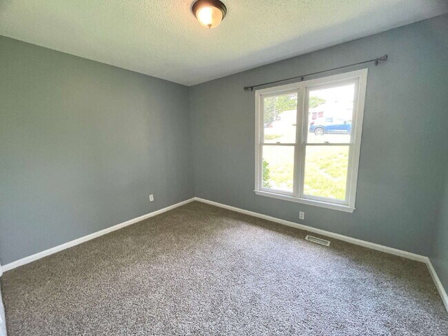 Building Photo - Charming 3-Bedroom Retreat In Fayetteville!