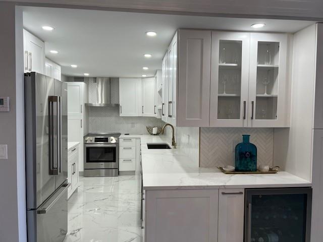 Building Photo - 405 N Ocean Blvd