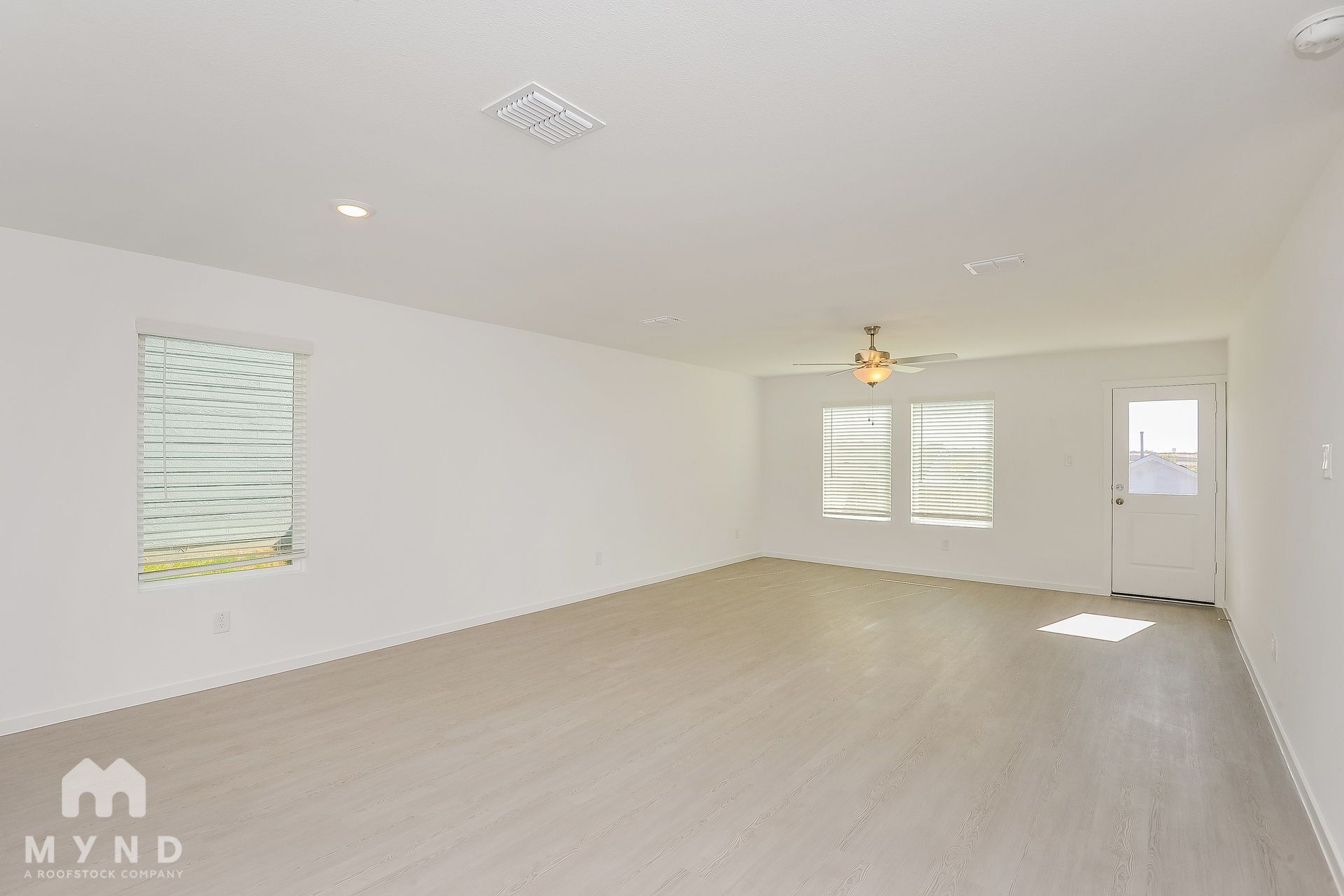 Building Photo - 2729 Mistwood Dr