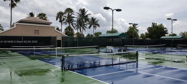 Building Photo - 8092 Driggs Hill