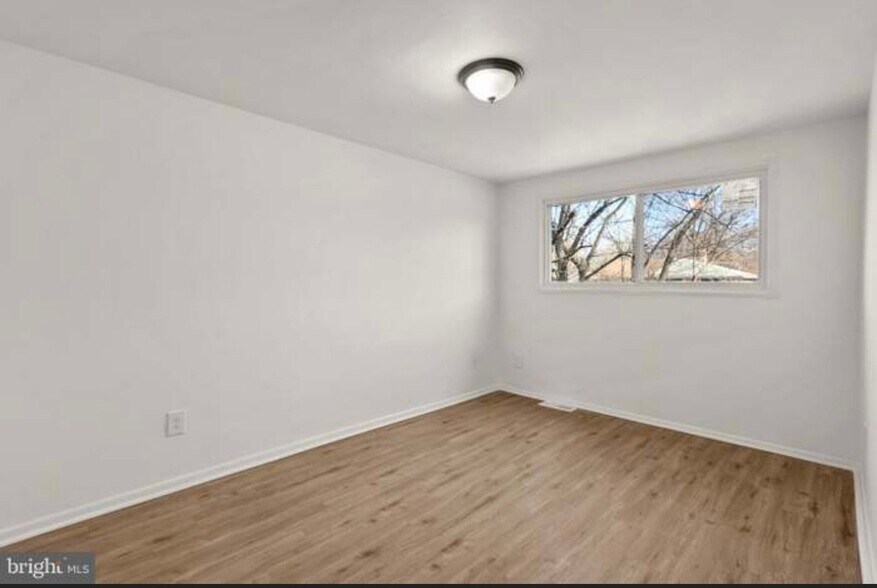 Building Photo - 6922 Forest Terrace