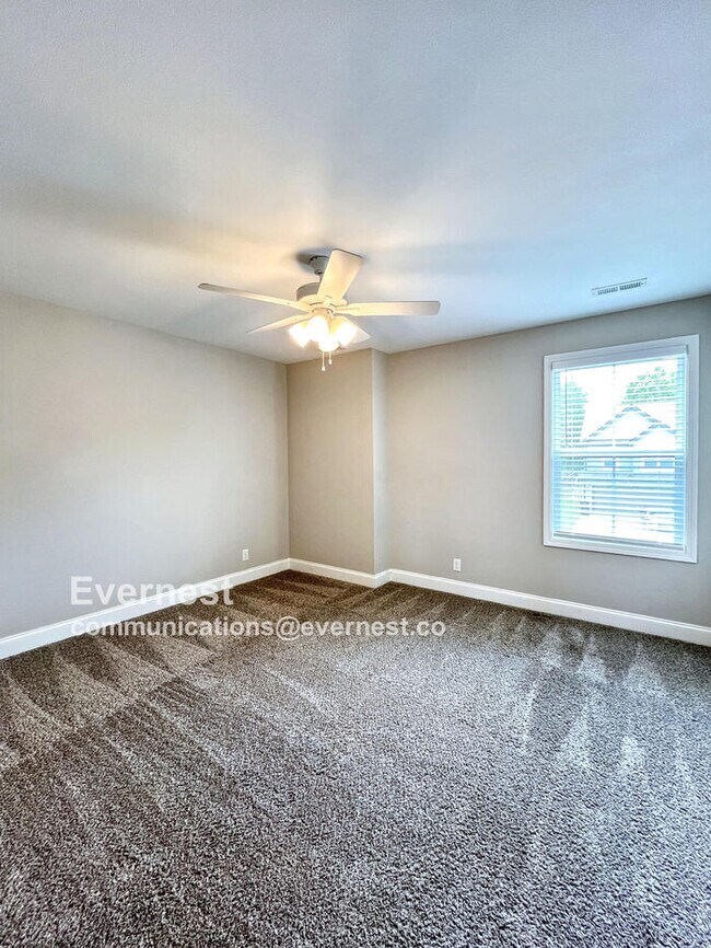 Building Photo - 805 Marksman Ct