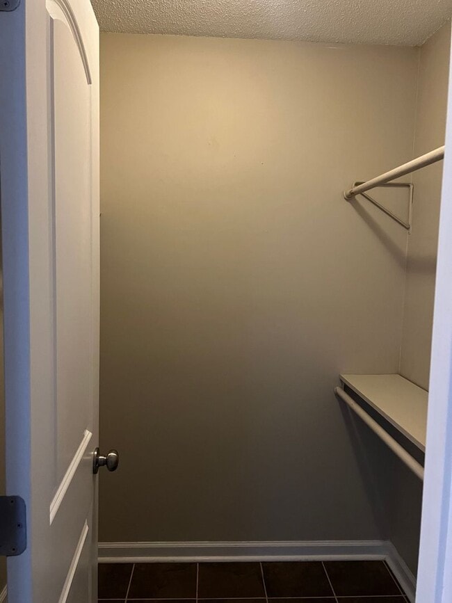 Building Photo - 103 Chickasaw Rd