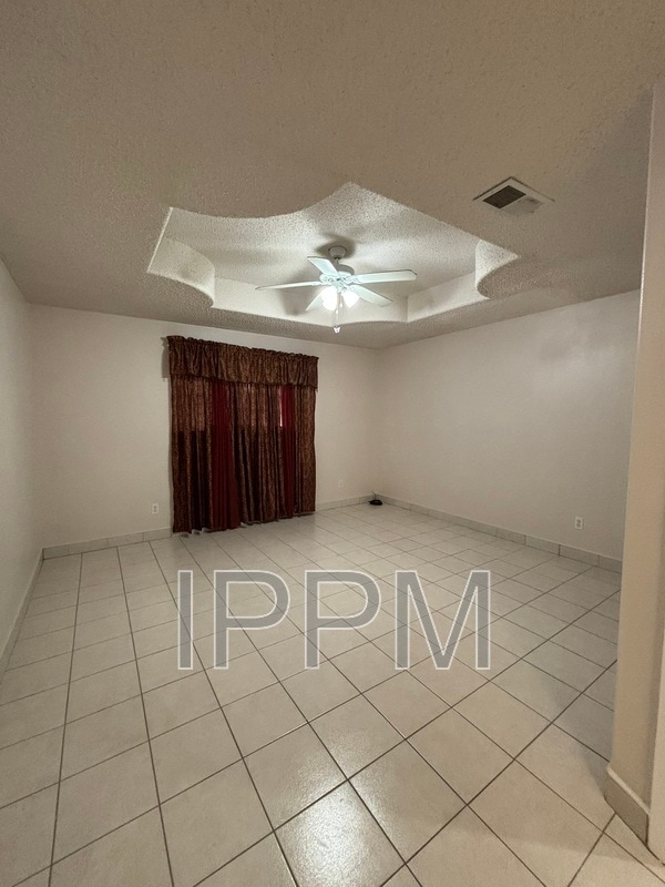 Building Photo - 1500 Palm Valley Dr W