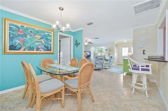 Building Photo - 572 105th Ave N