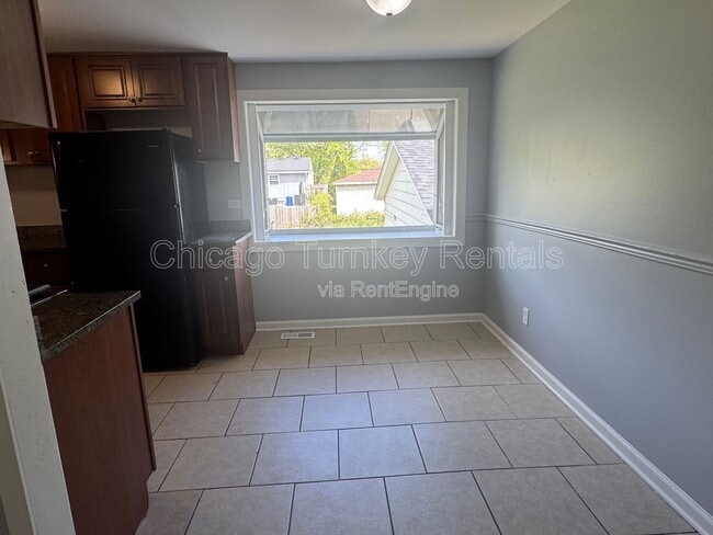 Building Photo - 43 N Walnut Ln