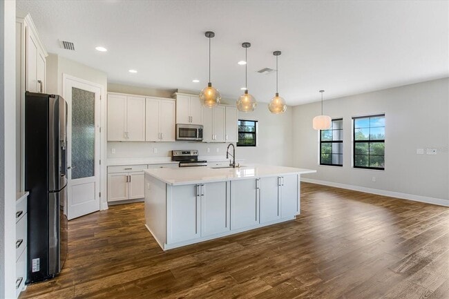 Building Photo - 12859 Satin Lily Dr
