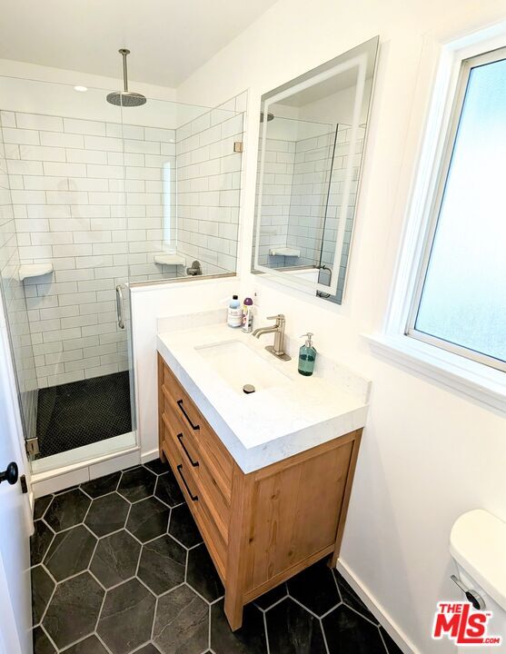 Building Photo - 324 E Benbow St