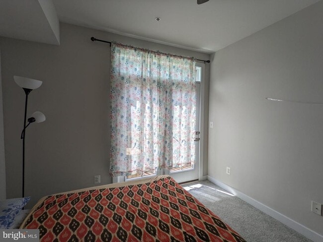 Building Photo - 42593 Burbank Terrace
