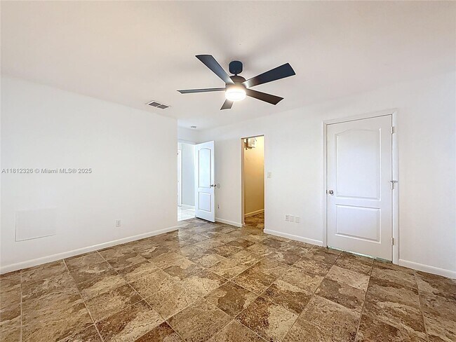 Building Photo - 17372 NW 76th Ct