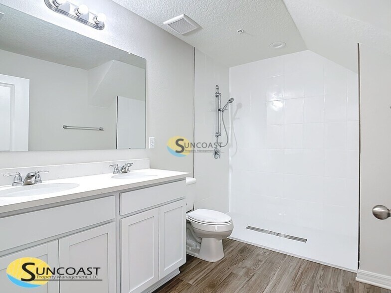 Building Photo - 3821 SW 43rd Ct