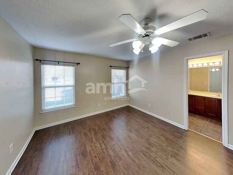 Building Photo - 3304 Monoco Dr