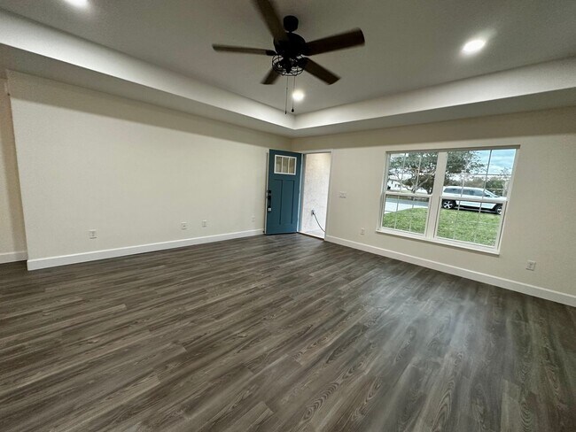 Building Photo - 2022 3/2 For Rent