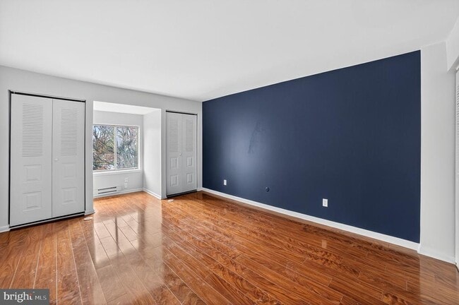 Building Photo - 105 Jackson St