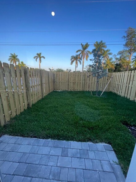 Building Photo - 29111 SW 165th Ave