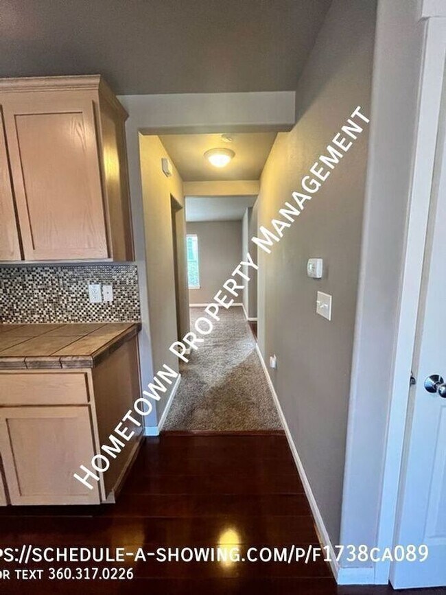 Building Photo - 7011 Prism St SE