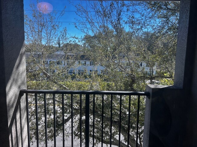 Building Photo - Milk District Townhouse!!