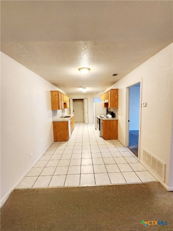 Building Photo - 203 Lydia Dr