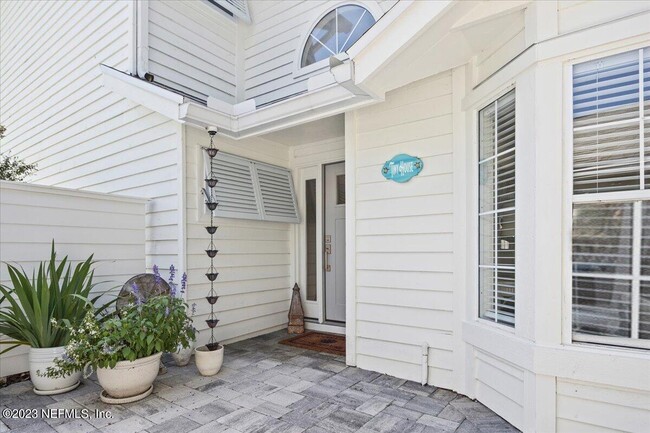 Building Photo - 107 Island Dr