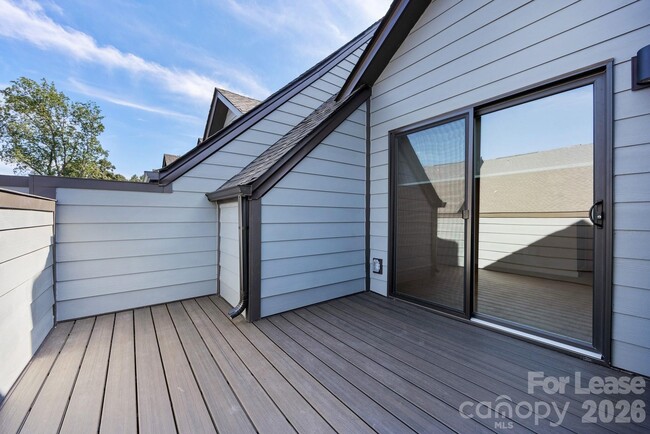 Building Photo - 440 Spearfield Ln