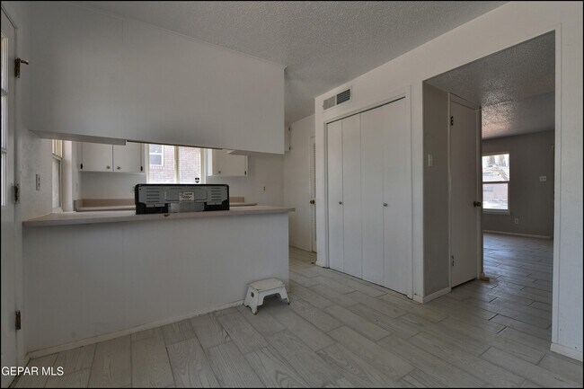 Building Photo - 6913 Pamlico Dr
