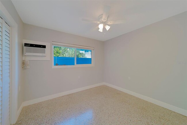 Building Photo - 13248 4th St E