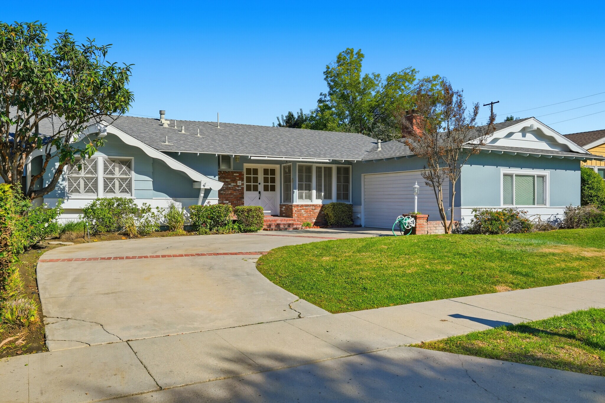 Building Photo - 23723 Aetna St